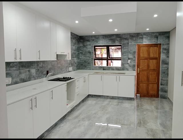 3 BEDROOM FREEHOLD FOR SALE IN NORTHDALE